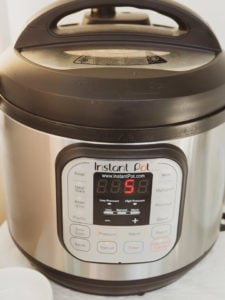 Front view of instant pot duo 6-quart version 2 showing 5 on display panel